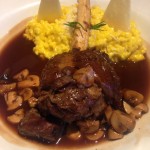 Carneiro com arroz amarelo - Inka Grill