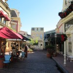 Pequena rua dentro do Magic Kingdom.